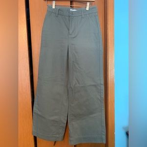 OAK + FORT wide leg high rise ankle cut jeans/pants.